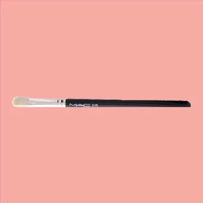 MAC Blending Brush 217 - High-Quality Eyeshadow Blending Brush