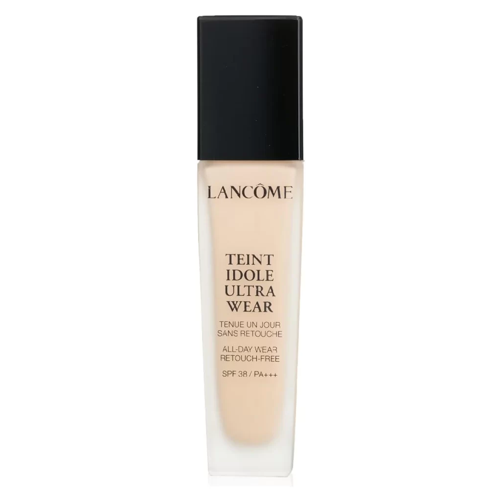 Lancôme Teint Idole Ultra Wear Foundation - A bottle of foundation against a white background.